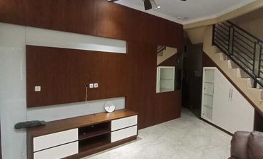 Disewakan rumah siap Huni Full Furnished Townhouse di Lenteng Agung