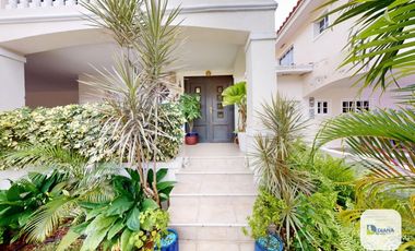 Venta de casa en Bosques de Cibeles