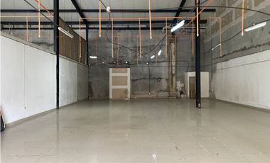 LOCAL / JUAN DIAZ / CRYSTAL PLAZA / 477M / PLANTA BAJA / VACIO