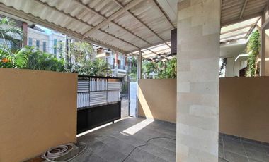 Rumah Sudah Renovasi Royal Garden Residence