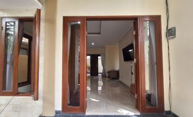 Rumah Sudah Renovasi Royal Garden Residence