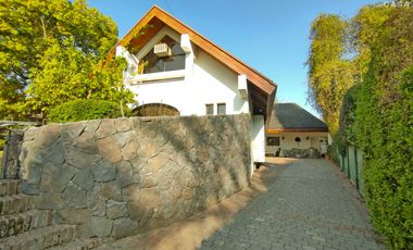 Casa en arriendo en LAS CONDES