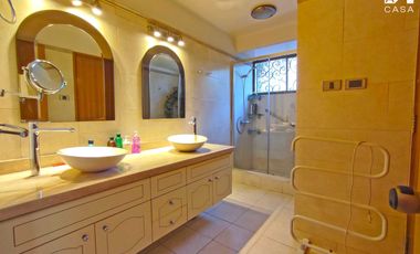 Casa en arriendo en LAS CONDES