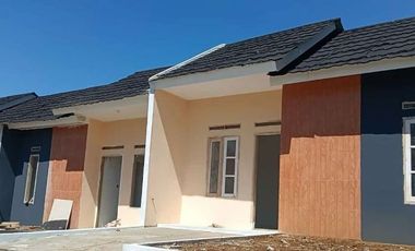 Rumah subsidi asri strategis dekat tol parungkuda