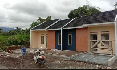 Rumah subsidi asri strategis dekat tol parungkuda