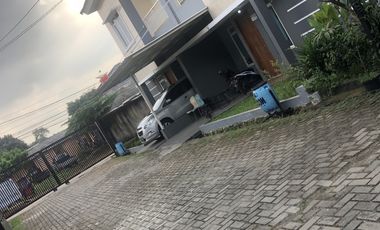 Dijual Rumah 2 lantai dibawah 1 M akses mudah