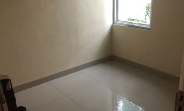 Dijual Rumah 2 lantai dibawah 1 M akses mudah