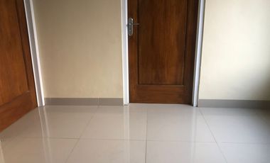Dijual Rumah 2 lantai dibawah 1 M akses mudah