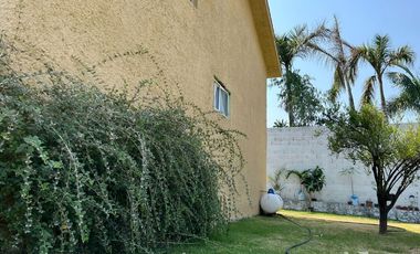 ESPECTACULAR CASA EN EL FRACCIONAMIENTO LOMAS DE COCOYOC, MORELOS!