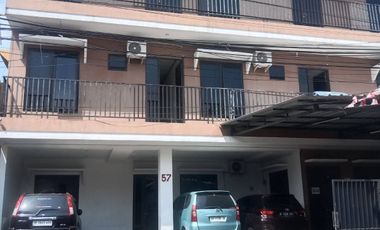 DIJUAL CEPAT RUMAH KOST 40 KAMAR FULL TERISI DI JOHAR BARU JAKPUS