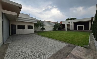 CASA A LA VENTA (CON SALON DE FIESTAS) A LA VENTA, LOMAS ESTRELLA, IZTAPALAPA
