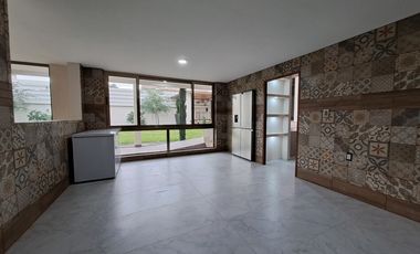 CASA A LA VENTA (CON SALON DE FIESTAS) A LA VENTA, LOMAS ESTRELLA, IZTAPALAPA