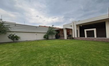 CASA A LA VENTA (CON SALON DE FIESTAS) A LA VENTA, LOMAS ESTRELLA, IZTAPALAPA