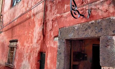 Casa para Remodelar en el Centro de San Miguel: A 13 minutos de la Parroquia
