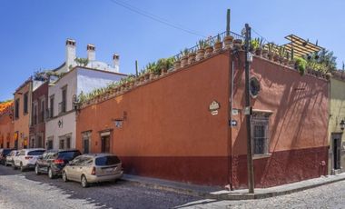 Vive a Pasos de la Parroquia en una Joya Colonial-Centro, San Miguel de Allende