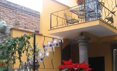Casa con Tres Unidades Independientes: Guadalupe *Ideal para Vivir y Rentar *