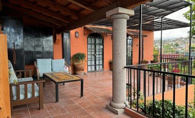 En Venta Casa con Casita Independiente y Rooftop en San Miguel de Allende