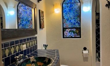 En Venta Casa con Casita Independiente y Rooftop en San Miguel de Allende