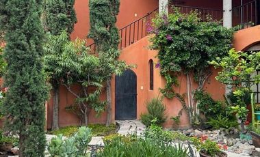En Venta Casa con Casita Independiente y Rooftop en San Miguel de Allende