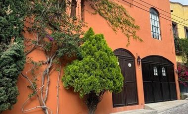 En Venta Casa con Casita Independiente y Rooftop en San Miguel de Allende