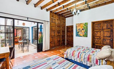 Tres Casas y Loft en el Centro de San Miguel de Allende en venta: Amueblado