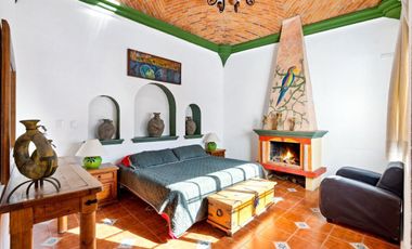 Tres Casas y Loft en el Centro de San Miguel de Allende en venta: Amueblado