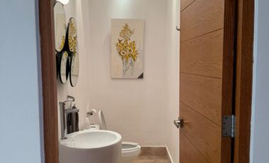 En venta casa en esquina en privada Cutzam en el Yucatán Country Club