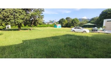 Casa campestre de 2711 M2 en 650 mil en Apulo Cund, COL.