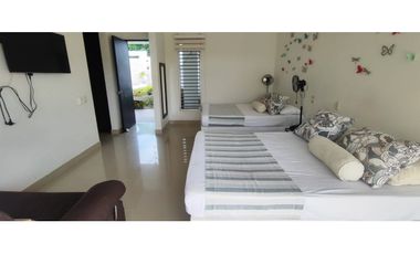 Casa campestre de 2711 M2 en 650 mil en Apulo Cund, COL.