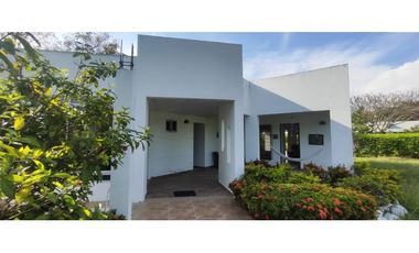 Casa campestre de 2711 M2 en 650 mil en Apulo Cund, COL.
