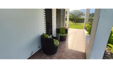 Casa campestre de 2711 M2 en 650 mil en Apulo Cund, COL.