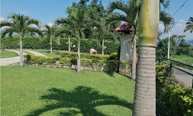 Hermosa CASA QUINTA CAMPESTRE en La Mesa cundi 2.400 m2,  43380 m2