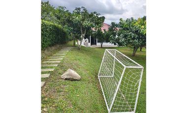 Hermosa CASA QUINTA CAMPESTRE en La Mesa cundi 2.400 m2,  43380 m2