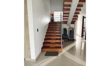 Hermosa CASA QUINTA CAMPESTRE en La Mesa cundi 2.400 m2,  43380 m2