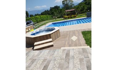 Hermosa CASA QUINTA CAMPESTRE en La Mesa cundi 2.400 m2,  43380 m2