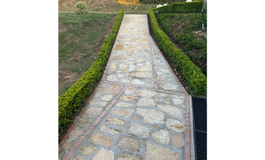 LOTE EN CONDOMINIO EN LA MESA 2800 M2 849 MILL GLAMPING Y LICENCIA