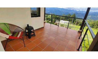 Casa campestre en #lamesacundinamarca 1000 M2 en 1599 millones.