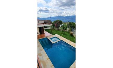 Casa campestre en #lamesacundinamarca 1000 M2 en 1599 millones.