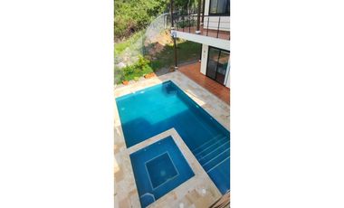 Casa campestre en #lamesacundinamarca 1000 M2 en 1599 millones.