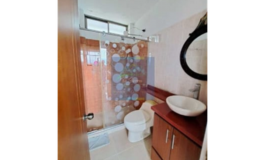 Venta de casa campestre de 715 M2 en La Mesa Cund, COL.