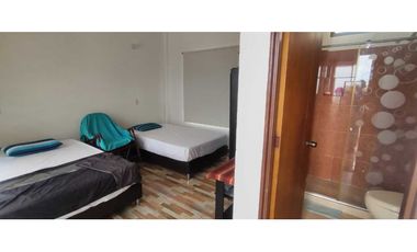 Venta de casa campestre de 715 M2 en La Mesa Cund, COL.