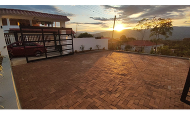 Casa campestre de 850 M2 en 750 mill en La Mesa Cund