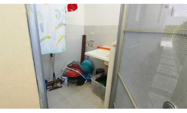 Hermosa casa urbana de 171 M2 en 400 mill en La Mesa Cund zona campes