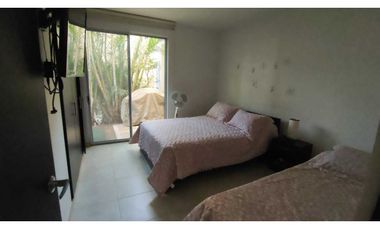 Hermosa casa urbana de 171 M2 en 400 mill en La Mesa Cund zona campes