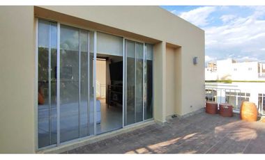 Hermosa casa urbana de 171 M2 en 400 mill en La Mesa Cund zona campes