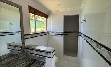 Casa quinta de 3429 M2 en 1900 mill en La Mesa Cund, COL.