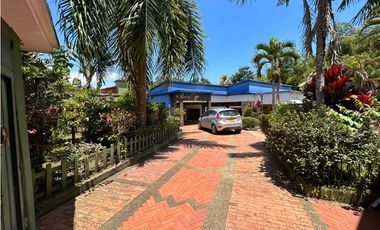 Casa quinta de 3429 M2 en 1900 mill en La Mesa Cund, COL.