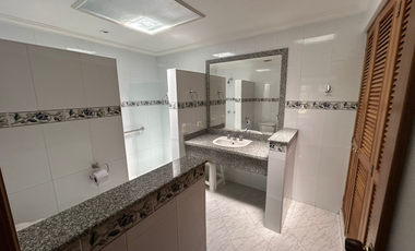 Casa quinta de 3429 M2 en 1900 mill en La Mesa Cund, COL.