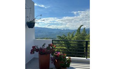 venta de hermoso penthouse de 198 M2 en 540 mill en La Mesa