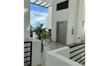 venta de hermoso penthouse de 198 M2 en 540 mill en La Mesa